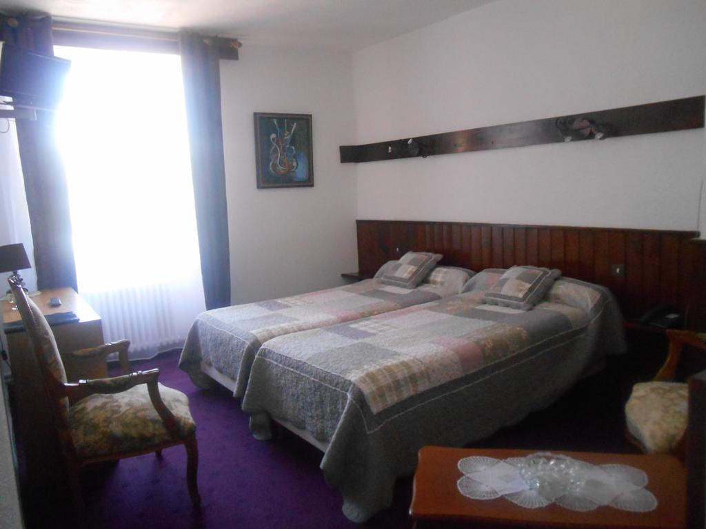 L'Echo Et L'Abbaye Bed & Breakfast La Chaise-Dieu Phòng bức ảnh